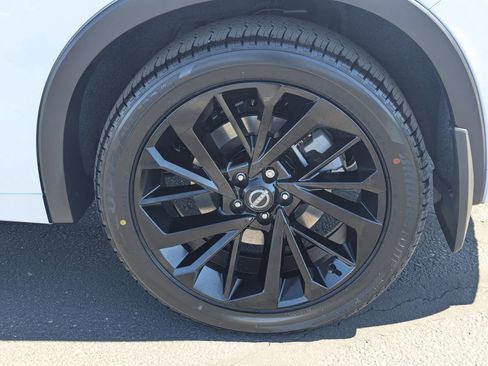 New 2026 Nissan Rogue Platinum AWD/4WD image 9