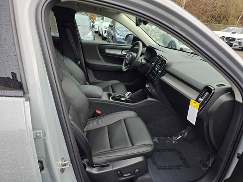 New 2026 Volvo XC40 B5 Plus w/ Protection Package Premier image 11