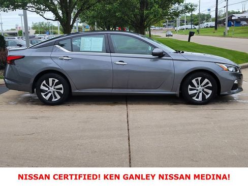 Certified 2020 Nissan Altima 2.5 S FWD image 2