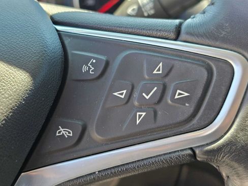 Used 2022 Chevrolet Equinox LT FWD image 29