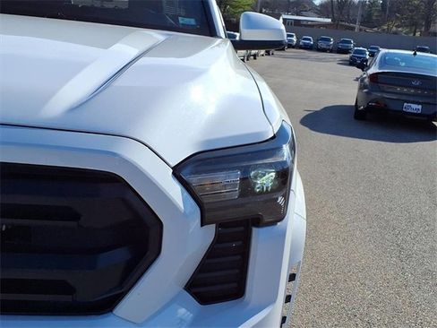 Used 2024 Toyota Tacoma TRD Sport image 21