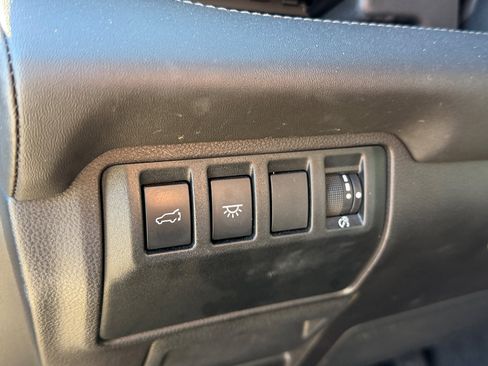 Used 2023 Subaru Ascent Limited image 12