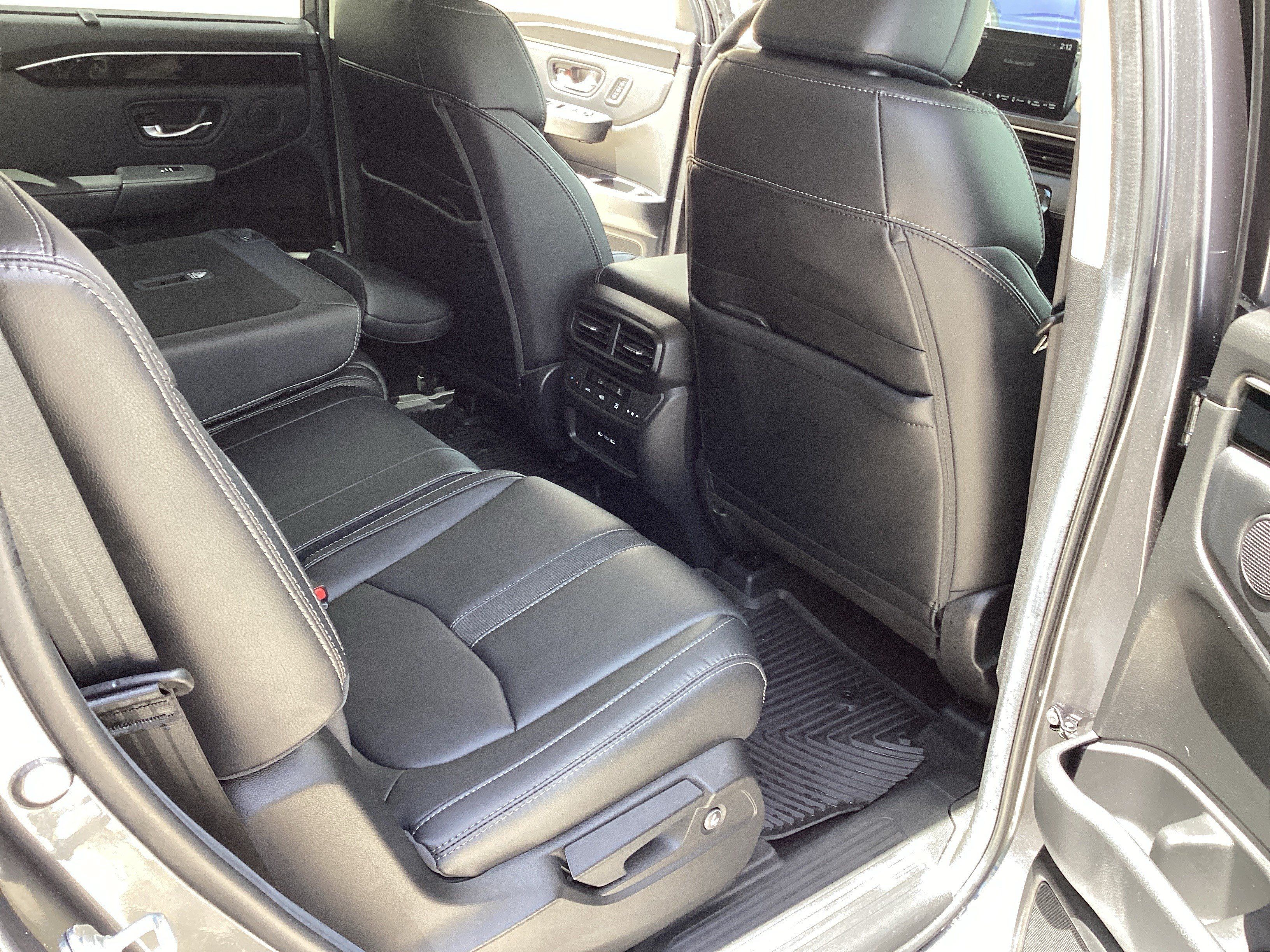 Used 2025 Honda Pilot EX-L image 36