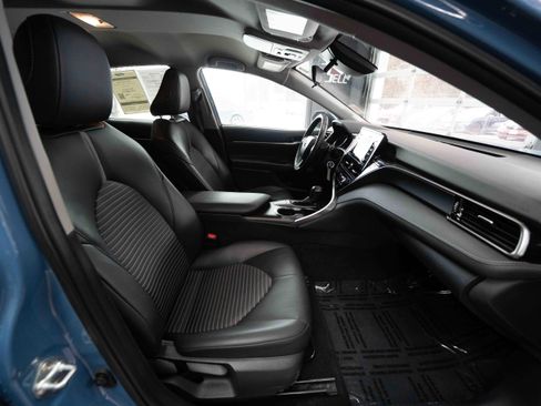 Used 2024 Toyota Camry SE image 26