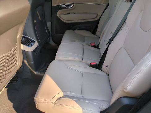New 2026 Volvo XC90 T8 Ultra w/ Protection Package Premier AWD/4WD image 17