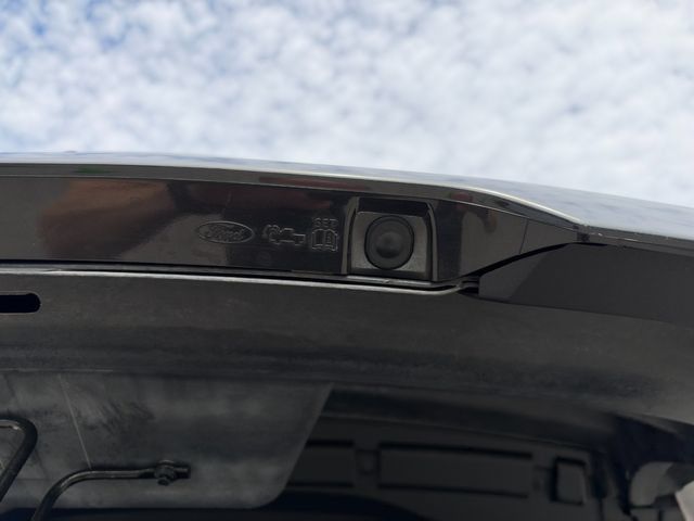 Used 2025 Ford F150 Lightning Platinum AWD/4WD image 18