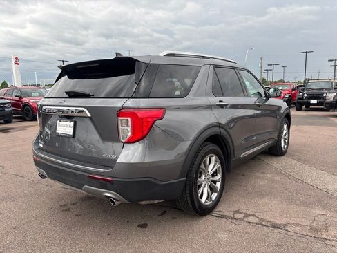 Used 2021 Ford Explorer Limited w/ Equipment Group 301A AWD/4WD image 5