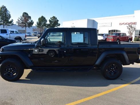 Used 2020 Jeep Gladiator Sport image 8