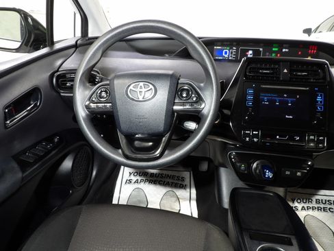 Used 2019 Toyota Prius LE FWD image 13