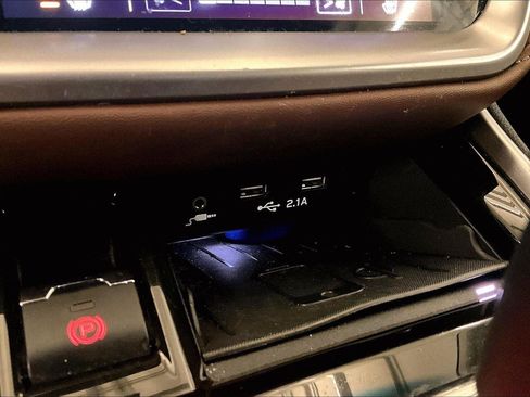 Used 2021 Subaru Outback Touring image 31