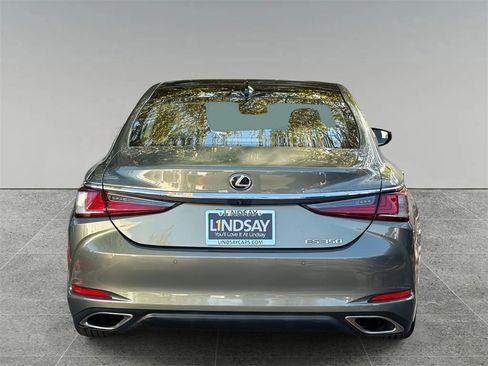 Used 2019 Lexus ES 350 Luxury w/ Accessory Package image 11