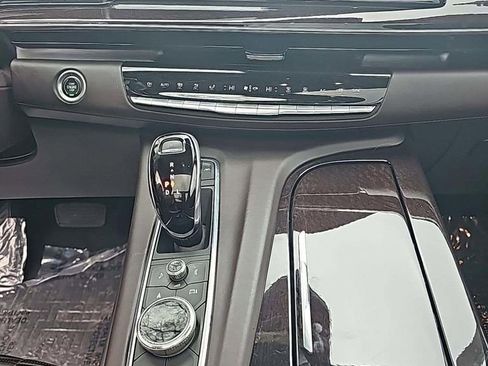 Certified 2021 Cadillac Escalade ESV Sport Platinum image 37