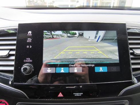 Used 2023 Honda Passport TrailSport image 8