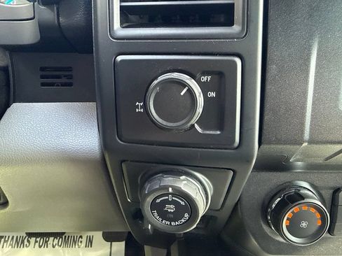 Used 2019 Ford F150 XL w/ Equipment Group 101A Mid RWD image 32