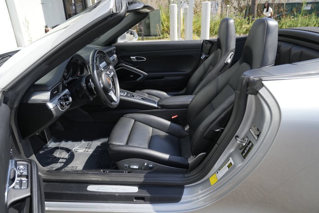 Used 2017 Porsche 911 Carrera RWD image 20