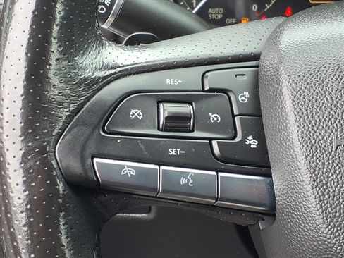 Used 2020 Cadillac XT4 Sport w/ Cold Weather Package image 12