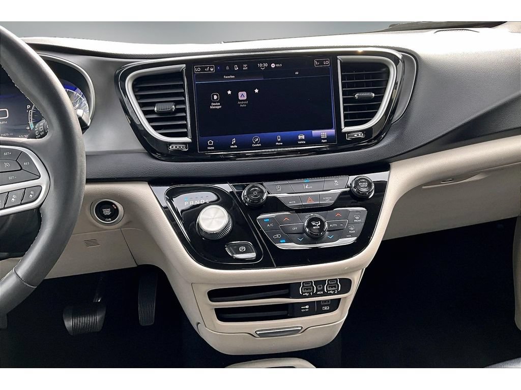 Used 2022 Chrysler Pacifica Touring-L FWD image 9