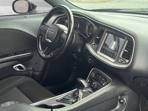 Used 2018 Dodge Challenger SXT RWD image 15