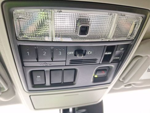 Used 2022 Toyota 4Runner SR5 Premium image 29