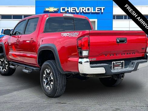 Used 2019 Toyota Tacoma TRD Off-Road AWD/4WD image 3
