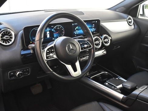 Used 2021 Mercedes-Benz GLA 250 4MATIC image 13