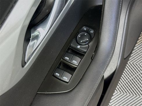 Certified 2020 Chevrolet Blazer LT FWD image 18
