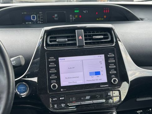 Used 2021 Toyota Prius XLE FWD image 19