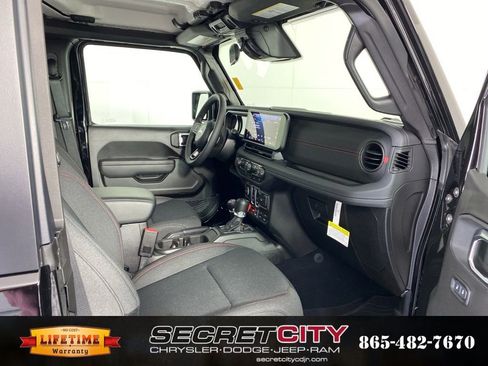 New 2025 Jeep Wrangler Rubicon w/ Steel Bumper Group image 34