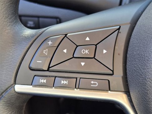 Used 2024 Nissan Sentra SV image 28