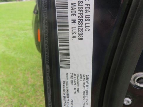 Used 2024 Jeep Grand Wagoneer L Series II w/ Quick Order Packagew 28T AWD/4WD image 32