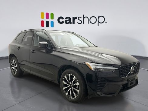 Used 2025 Volvo XC60 B5 Plus AWD/4WD image 5