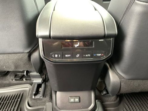 Certified 2025 Toyota Highlander XLE AWD/4WD image 33