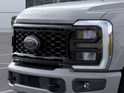 New 2026 Ford F250 Lariat w/ Black Appearance Package image 43