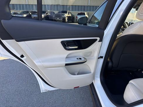 Used 2024 Mercedes-Benz GLC 300 GLC 300 image 22