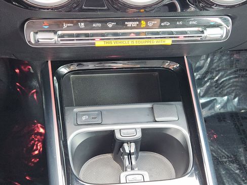 Certified 2023 Mercedes-Benz GLA 250 image 19