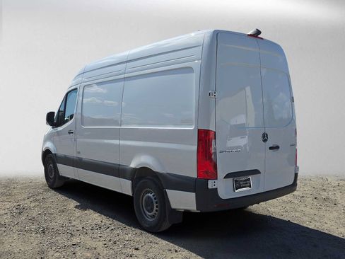 Used 2026 Mercedes-Benz Sprinter 2500 image 5