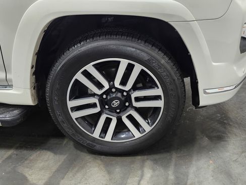 Used 2023 Toyota 4Runner Limited image 11