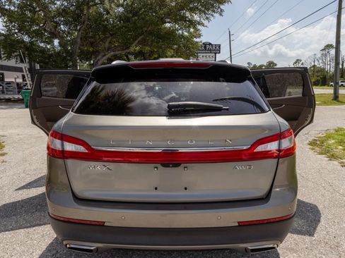 Used 2016 Lincoln MKX Reserve w/ Climate Package AWD/4WD image 4