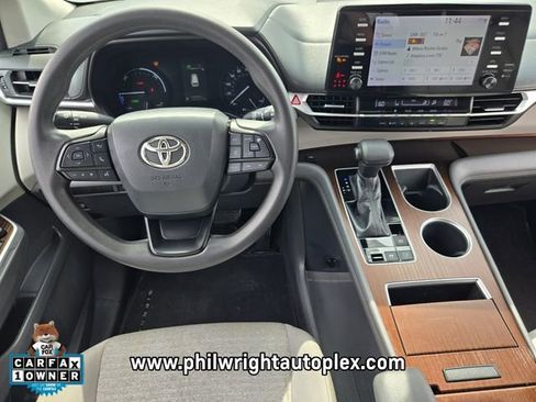 Used 2022 Toyota Sienna LE image 12