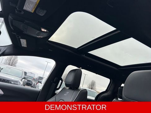 New 2026 Chrysler Pacifica Limited w/ S Appearance Package image 24