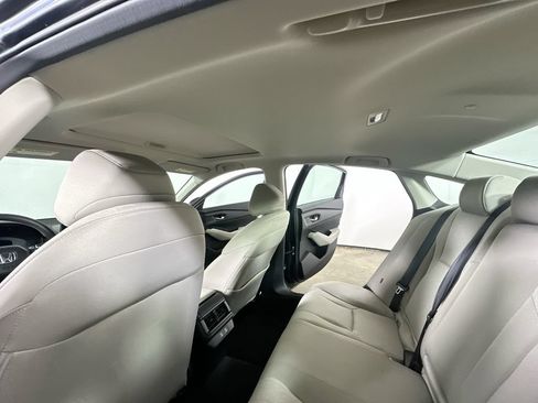 Used 2025 Honda Accord SE image 15