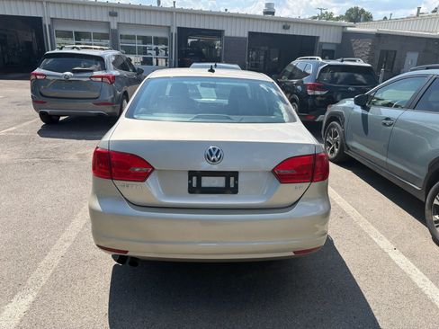 Used 2014 Volkswagen Jetta SE FWD image 15