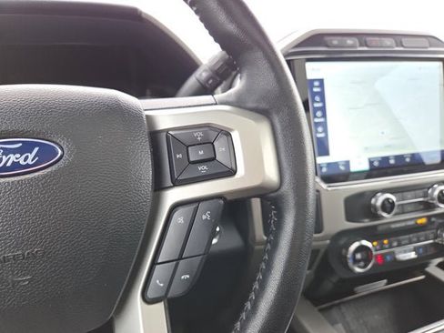 Used 2022 Ford F250 Lariat w/ Black Appearance Package image 22