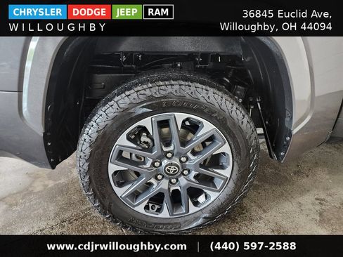 Used 2025 Toyota Tundra Limited AWD/4WD image 46