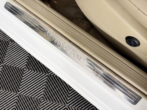 Used 2014 Mercedes-Benz C 300 4MATIC Sedan image 24