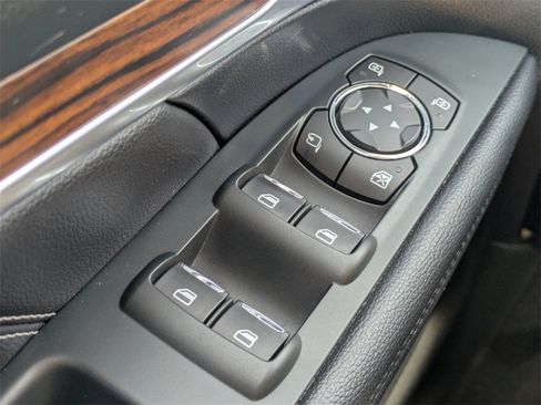 Used 2018 Ford Explorer Limited image 27