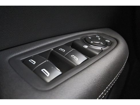 New 2026 Cadillac XT5 Luxury AWD/4WD image 15