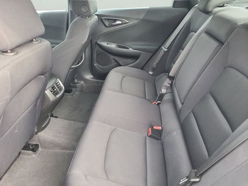 Used 2025 Chevrolet Malibu LT image 14