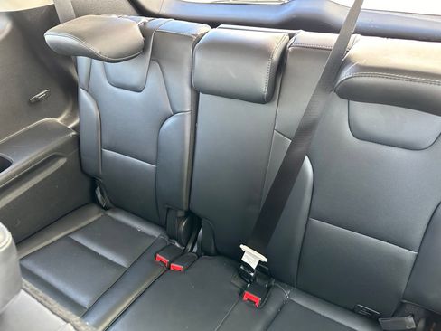 Used 2021 Kia Telluride LX FWD image 16