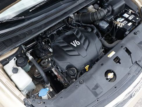 Used 2011 Kia Sedona EX w/ Luxury Pkg FWD image 51